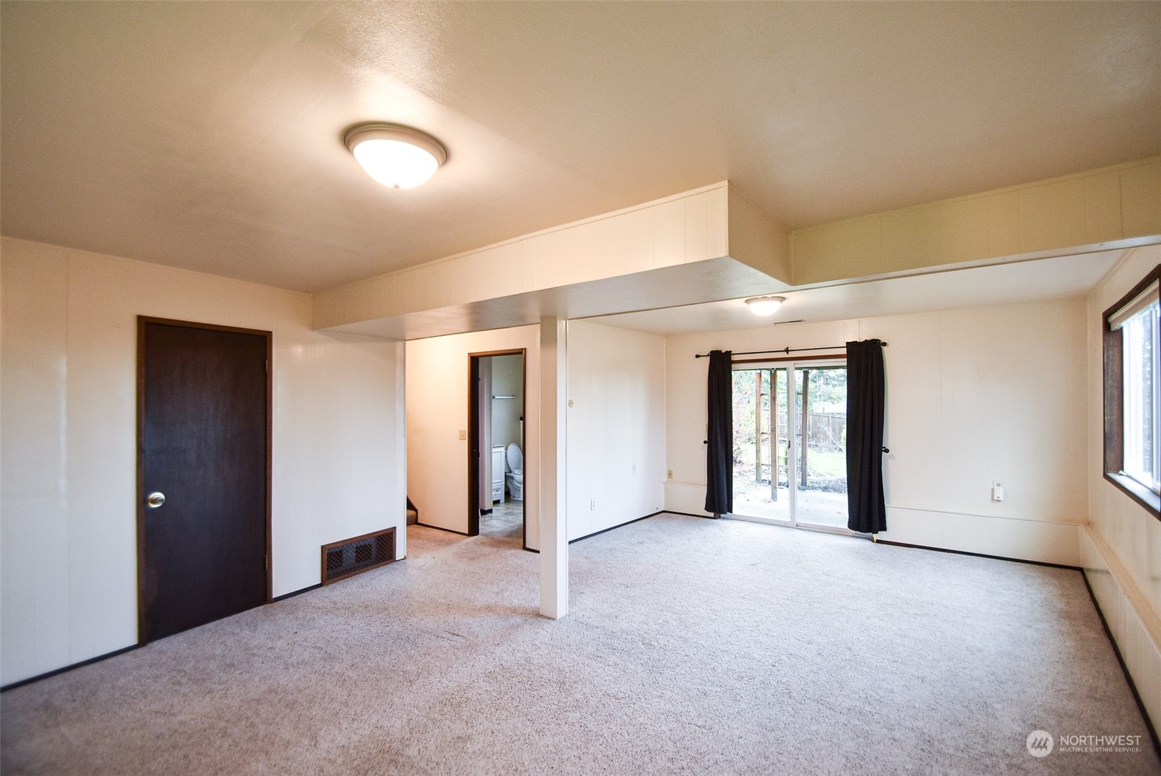911 North Waugh Road Mount Vernon, WA 98273 - Photo 21 of 30 Gallery Image 21