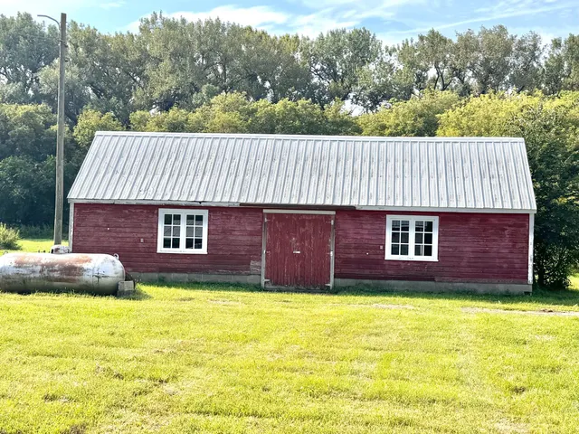 $539,000 | 2555 River Road, Marshall, MN 56258