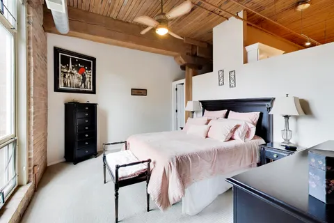 $650,000 | 550 North Kingsbury Street, Unit 520, Chicago, IL 60654