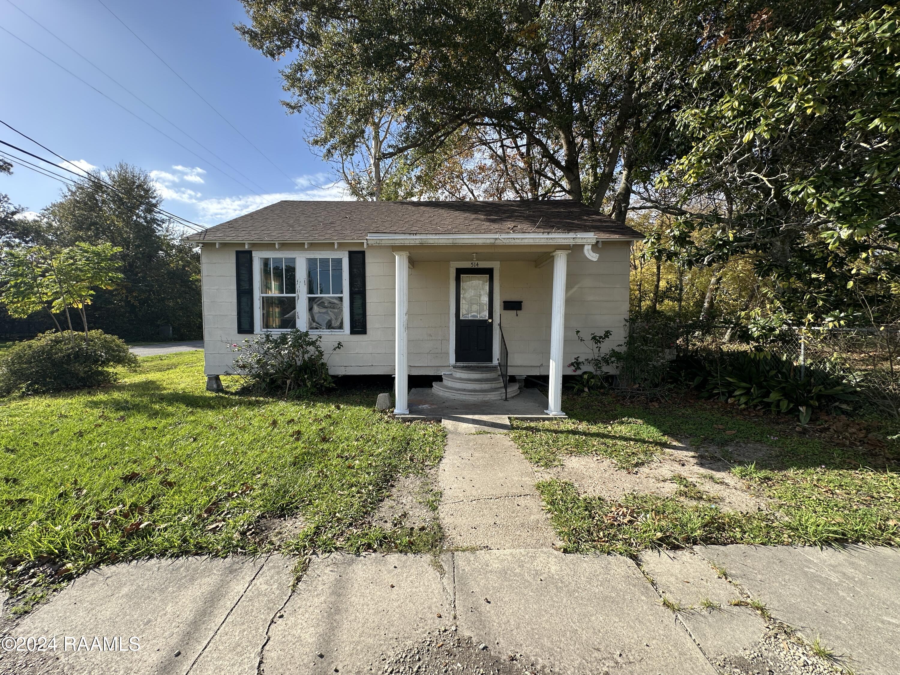 514 4th Street Rayne, LA 70578 - Photo 1 of 11 Front View