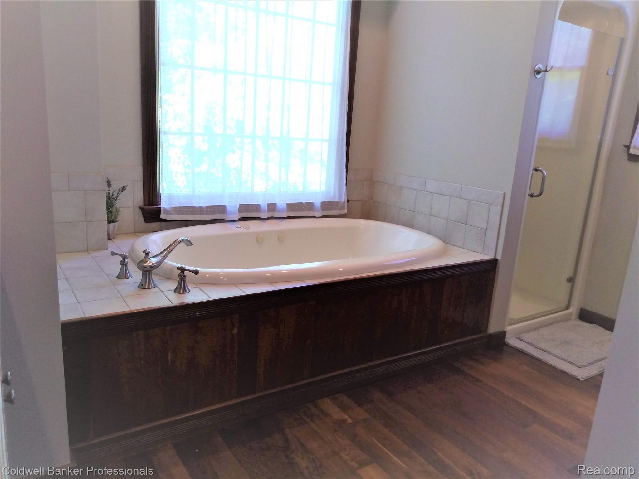 5370 West Oregon Road Lapeer, MI 48446 - Photo 14 of 40 master suite (6).jpg