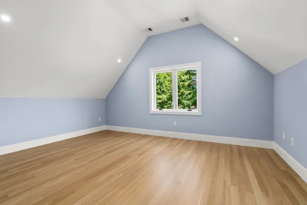 $1,995,000 | 105 Lincoln Street, Northborough, MA 01532
