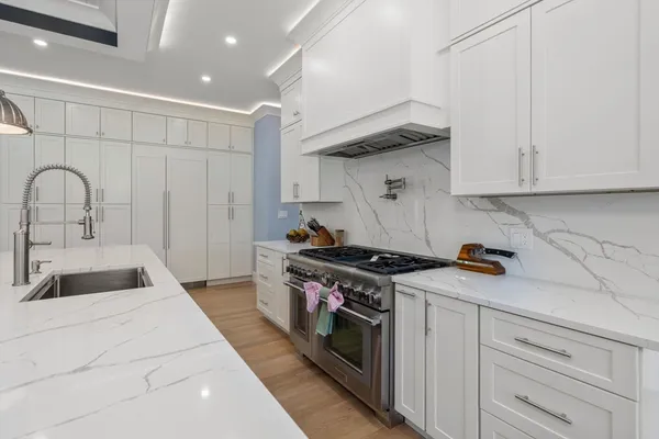 $1,995,000 | 105 Lincoln Street, Northborough, MA 01532