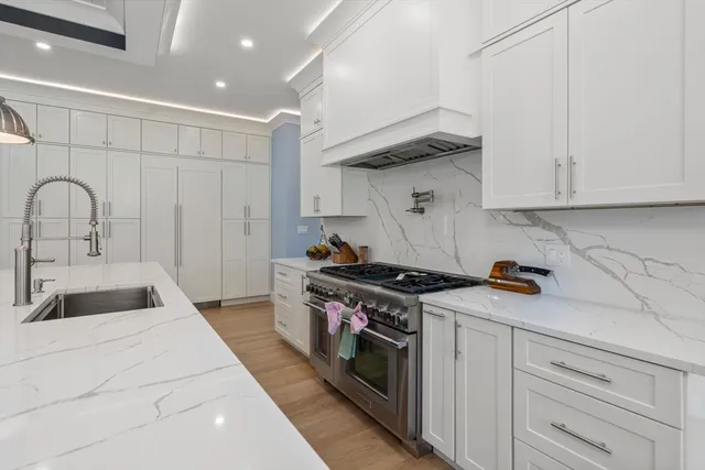 $2,095,000 | 105 Lincoln Street, Northborough, MA 01532