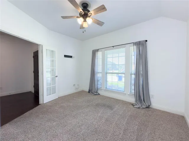 a view of empty room with window