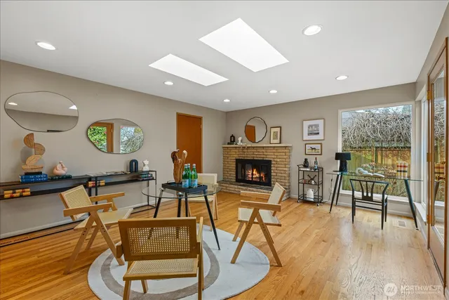 $2,048,000 | 6520 Northeast 60th Street, Seattle, WA 98115