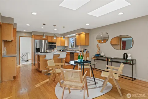 $2,048,000 | 6520 Northeast 60th Street, Seattle, WA 98115