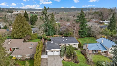 $2,048,000 | 6520 Northeast 60th Street, Seattle, WA 98115