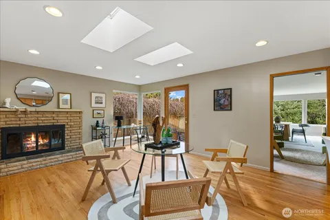 $2,048,000 | 6520 Northeast 60th Street, Seattle, WA 98115