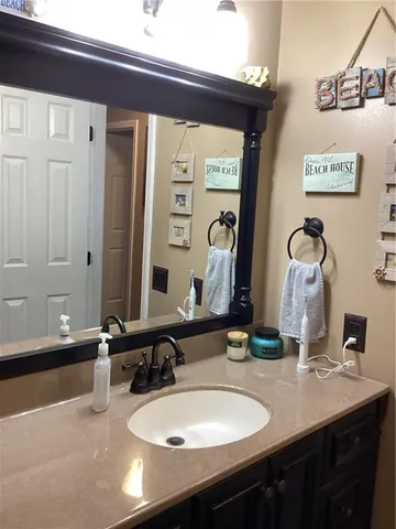 $239,599 | 17705 East Redwood Drive, Independence, MO 64056