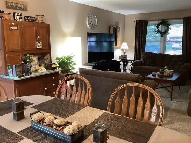 $239,599 | 17705 East Redwood Drive, Independence, MO 64056