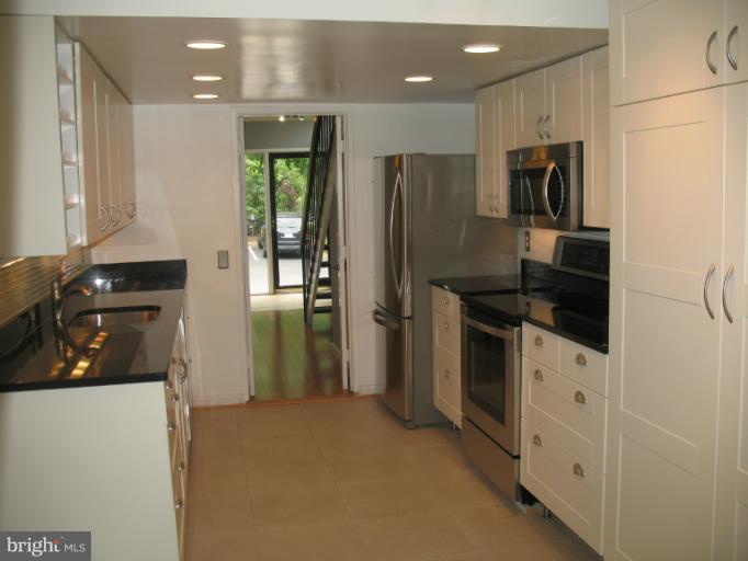 2201 Wheelwright Court Reston, VA 20191 - Photo 1 of 17 Kitchen