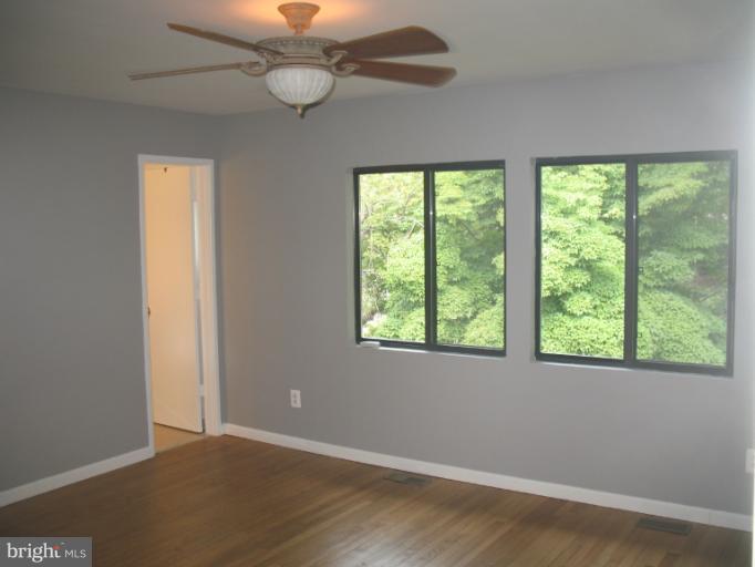 2201 Wheelwright Court Reston, VA 20191 - Photo 11 of 17 Bath (Master)