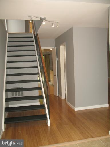 2201 Wheelwright Court Reston, VA 20191 - Photo 5 of 17 Interior (General)