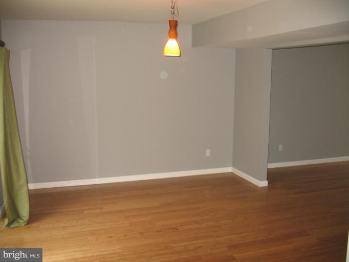 2201 Wheelwright Court Reston, VA 20191 - Photo 7 of 17 Dining Room