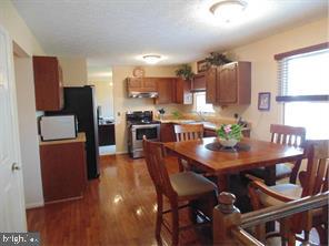 1942 East Beech Road Sterling, VA 20164 - Photo 8 of 25 Plenty of table space in the kitchen