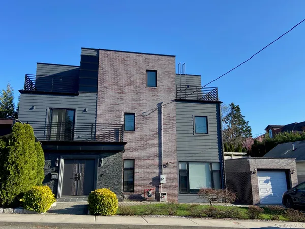 $1,880,000 | 49-02 Marathon Parkway | Little Neck