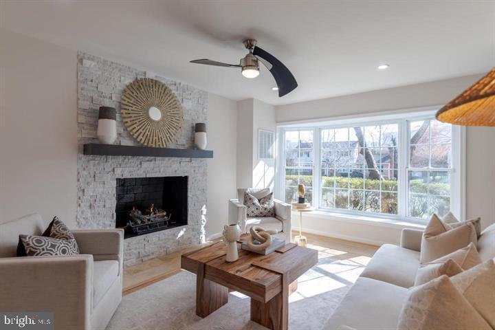 7816 Falstaff Road McLean, VA 22102 - Photo 4 of 40