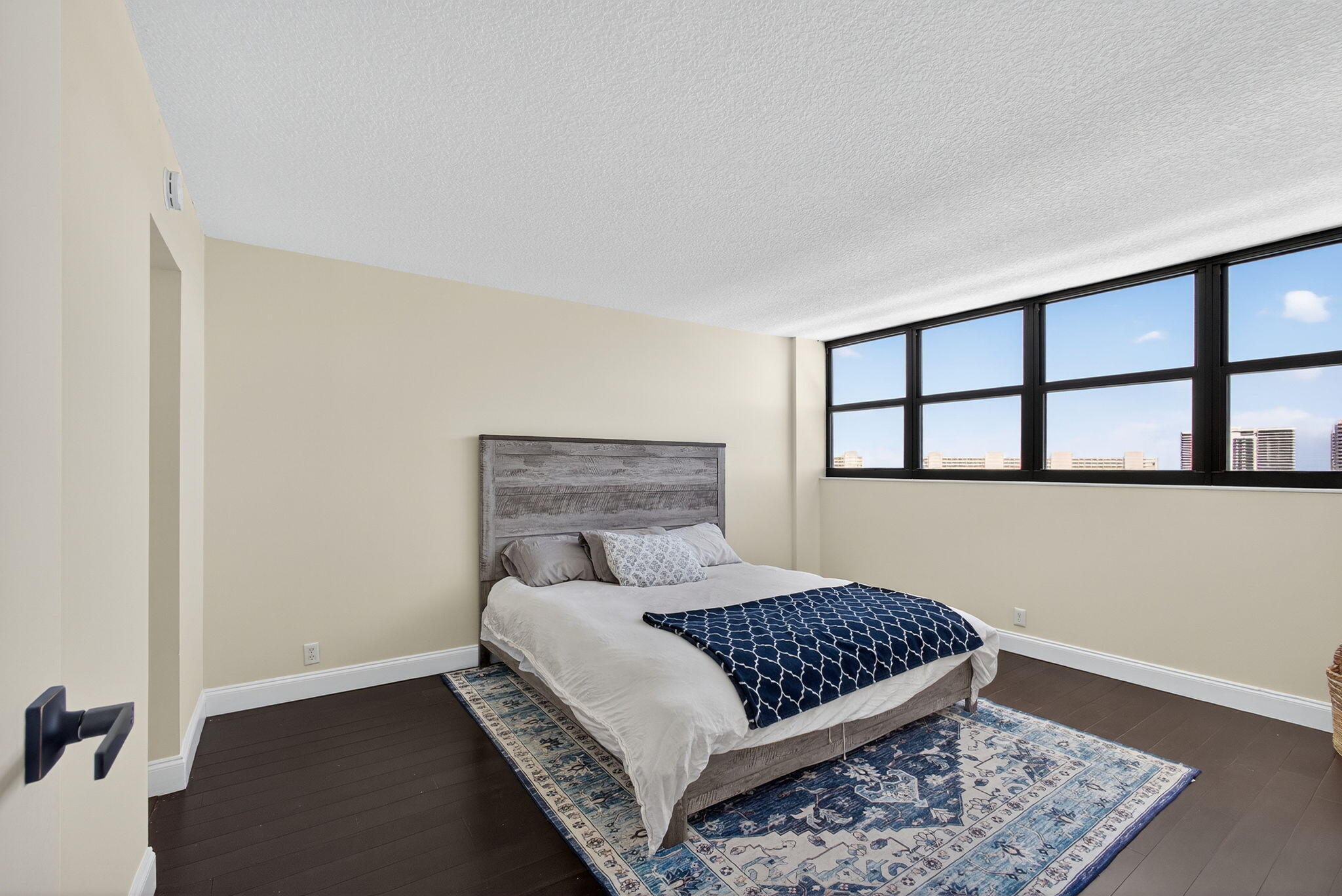 336 Golfview Road, Unit 905 North Palm Beach, FL 33408 - Photo 18 of 49 Master Bedroom