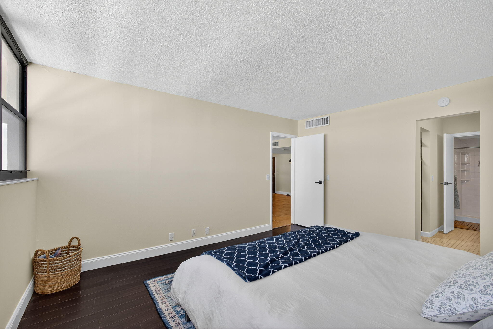 336 Golfview Road, Unit 905 North Palm Beach, FL 33408 - Photo 19 of 49 Master Bedroom