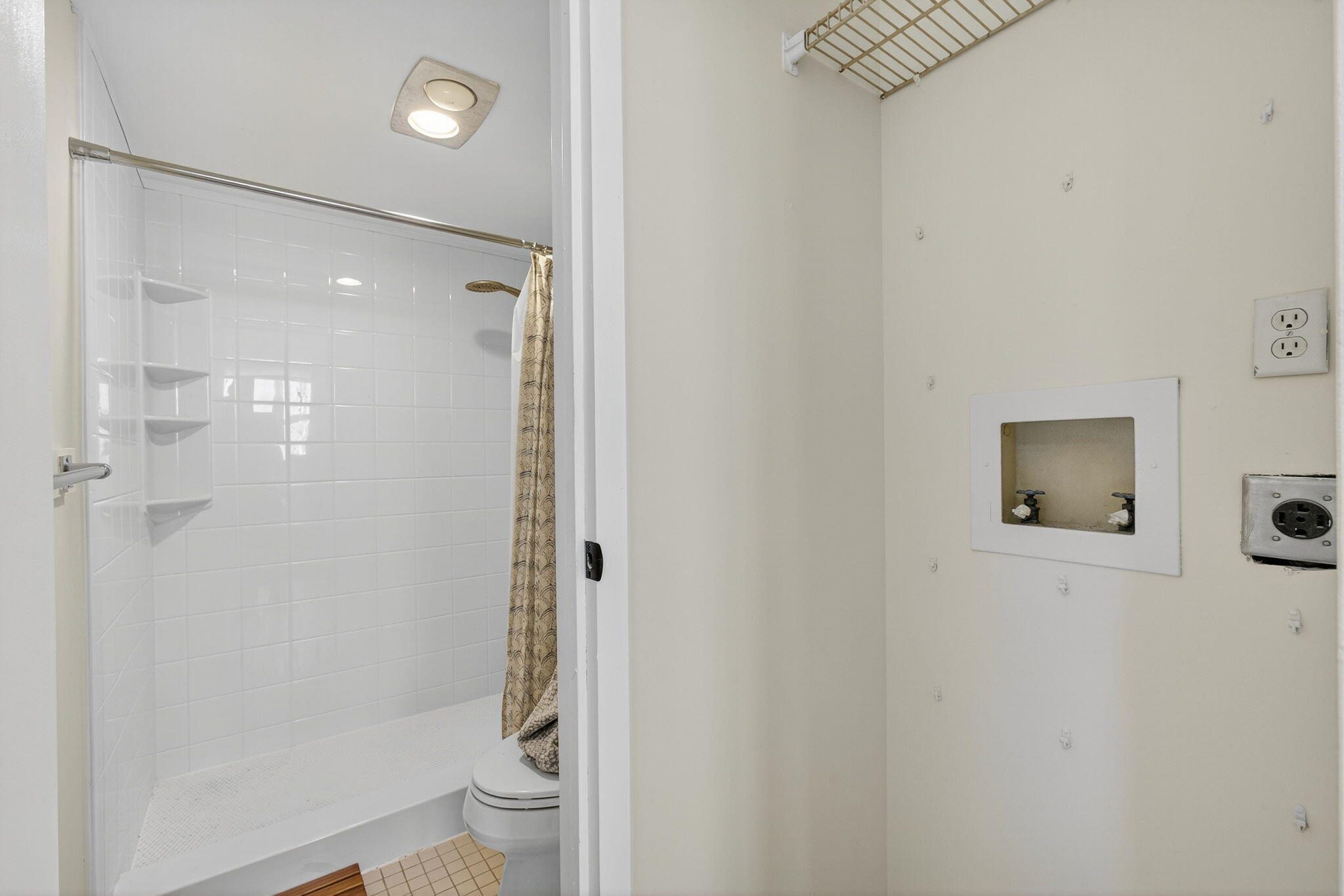 336 Golfview Road, Unit 905 North Palm Beach, FL 33408 - Photo 23 of 49 Master Bathroom