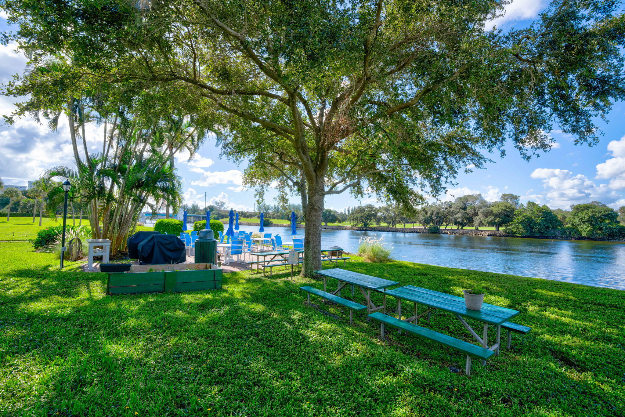 336 Golfview Road, Unit 905 North Palm Beach, FL 33408 - Photo 35 of 49 BBQ area