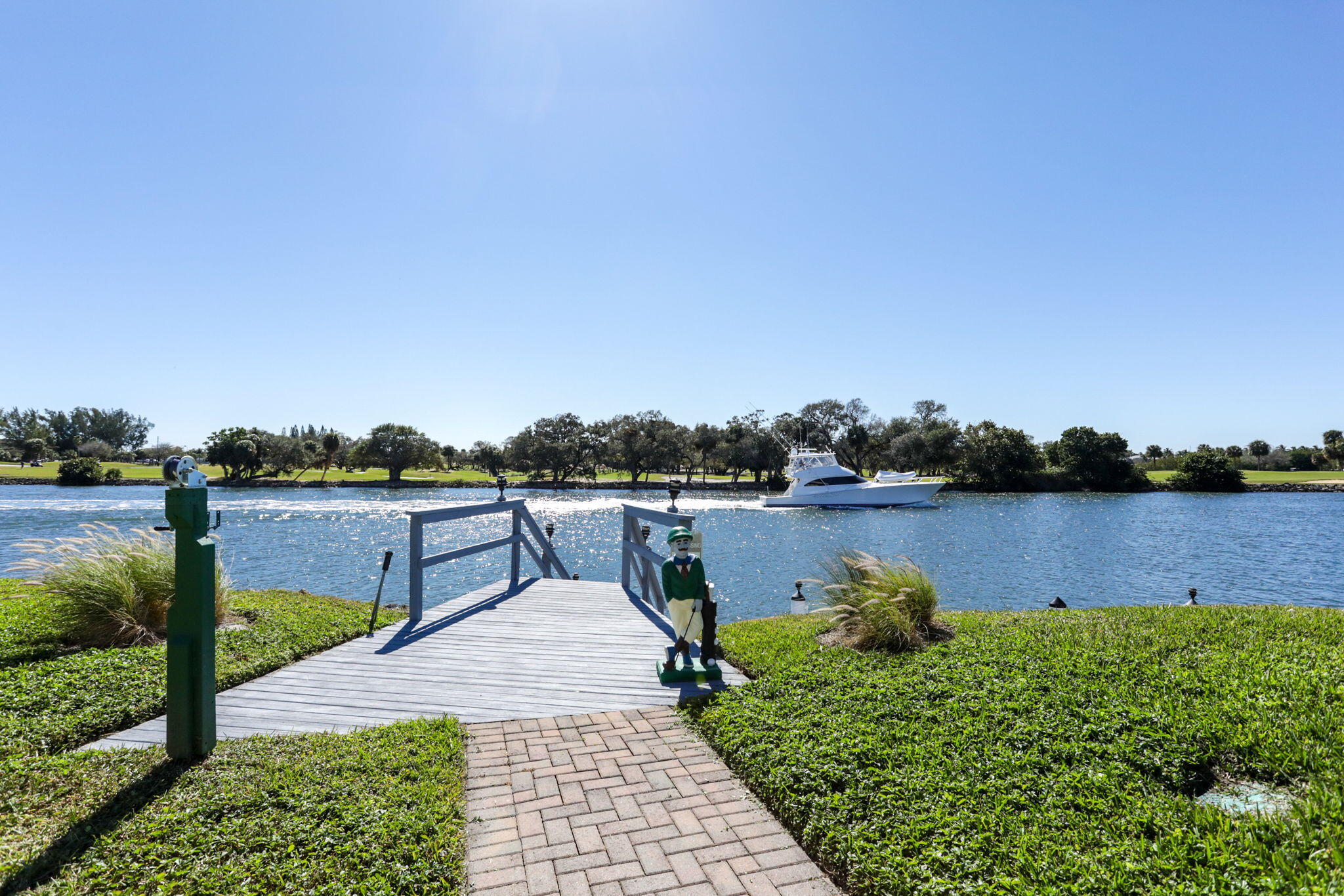 336 Golfview Road, Unit 905 North Palm Beach, FL 33408 - Photo 37 of 49 Intracoastal