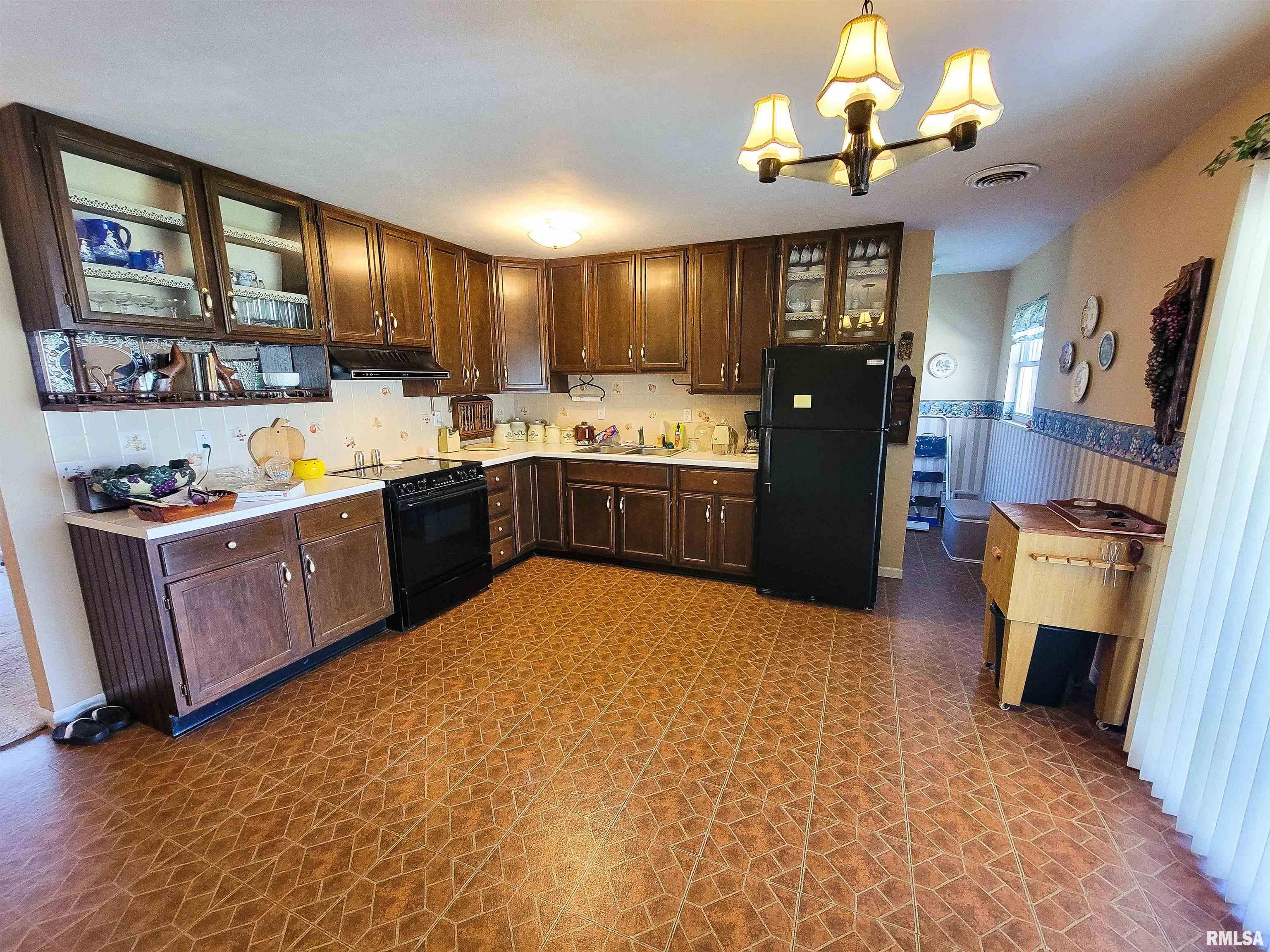 918 West 5th Street Flora, IL 62839 - Photo 12 of 74