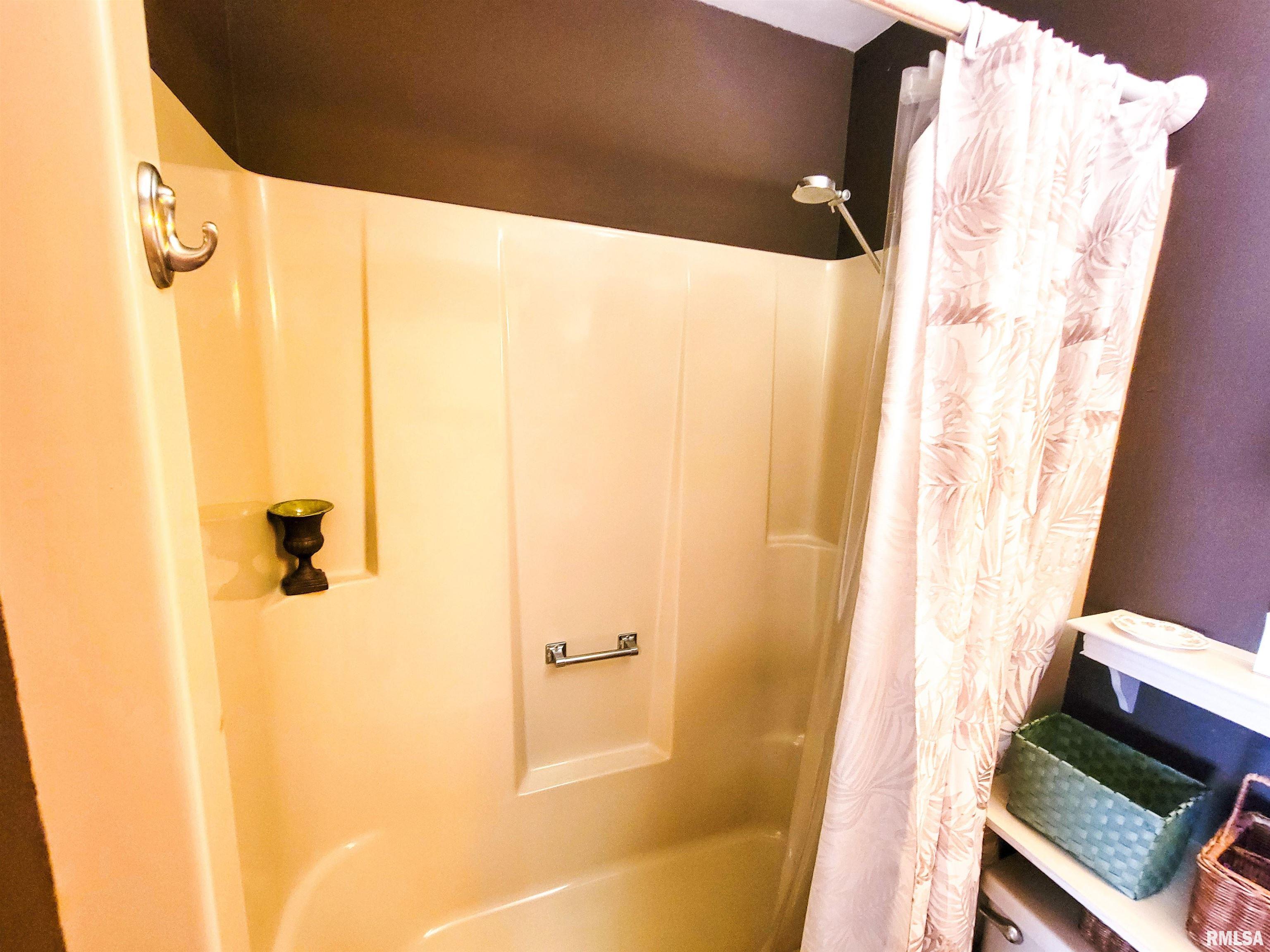 918 West 5th Street Flora, IL 62839 - Photo 41 of 74