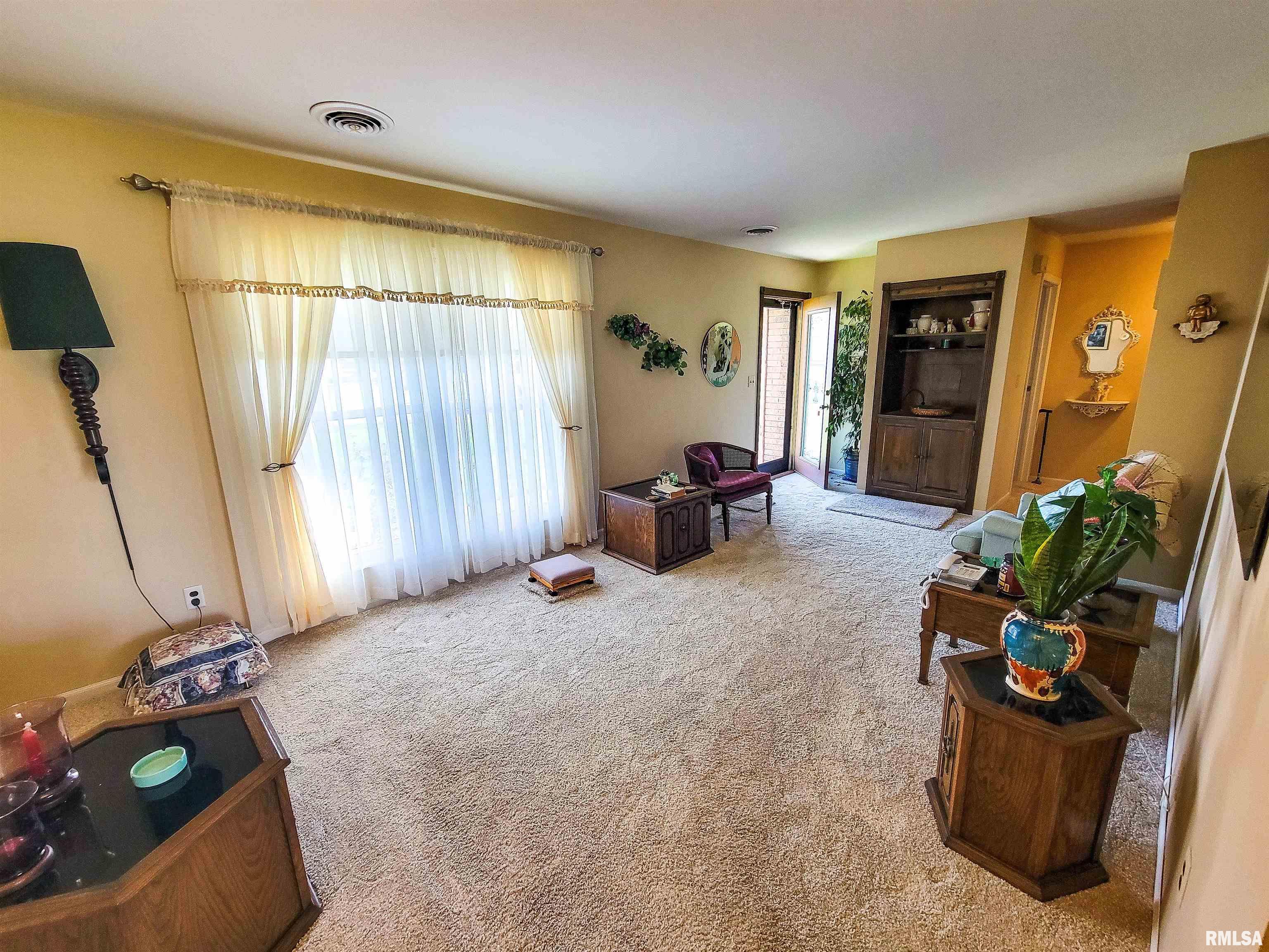 918 West 5th Street Flora, IL 62839 - Photo 6 of 74