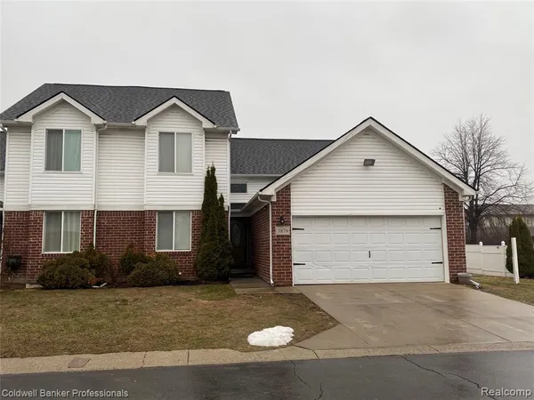 $2,500 | 3879 Bodia Drive, Warren, MI 48091