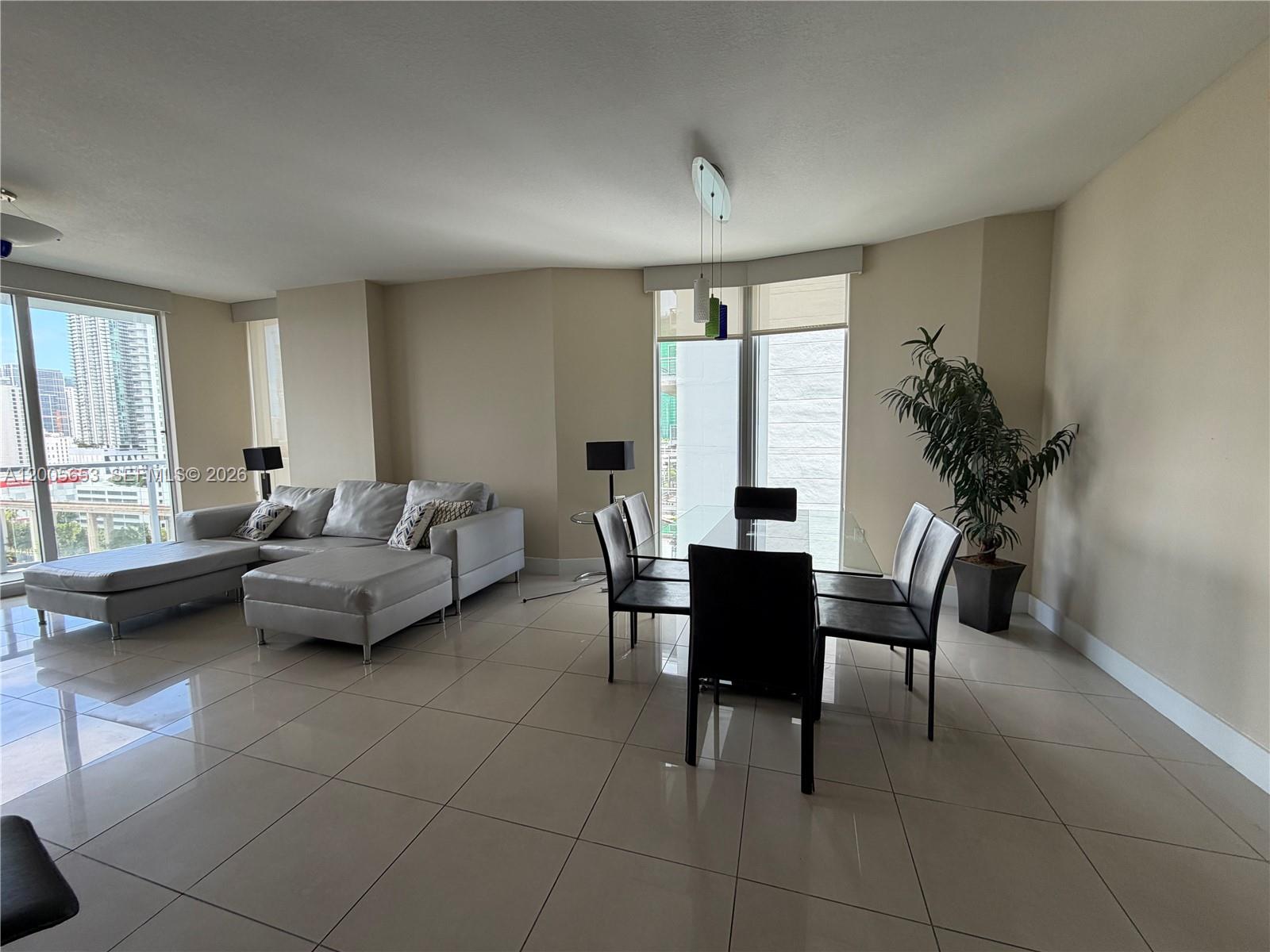 185 Southwest 7th Street, Unit 1511 Miami, FL 33130 - Photo 1 of 23