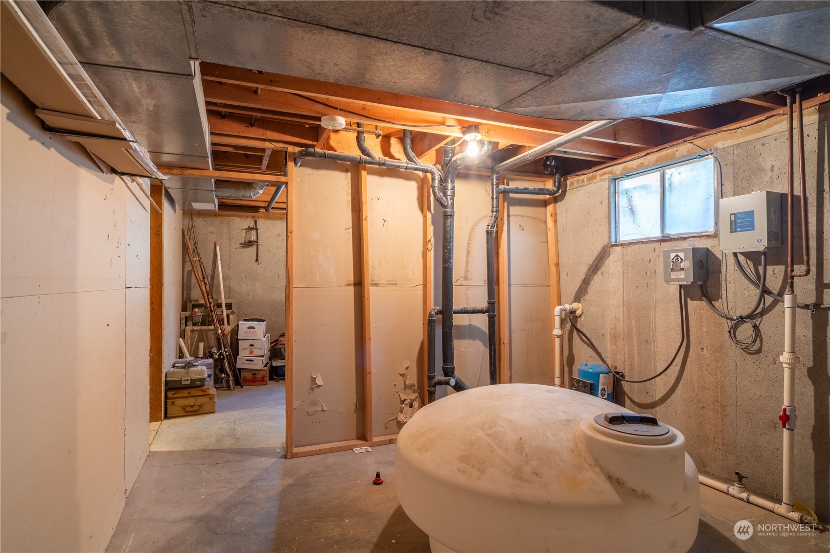 102 East Herman Road Lind, WA 99341 - Photo 38 of 40 a room with musical instruments