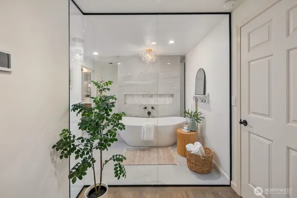 $4,649,000 | 14014 Riviera Place Northeast, Seattle, WA 98125