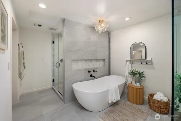 $4,649,000 | 14014 Riviera Place Northeast, Seattle, WA 98125
