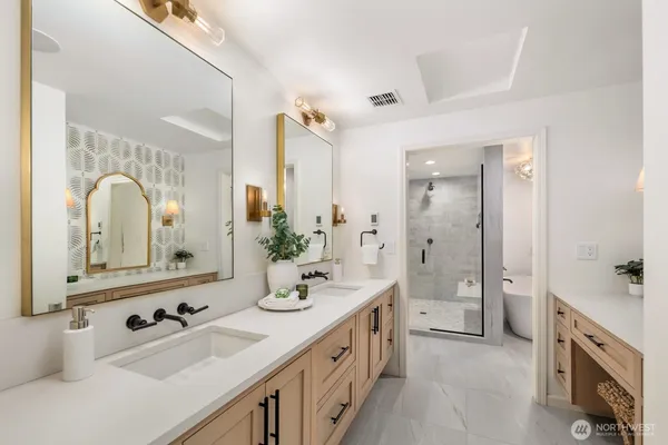 $4,649,000 | 14014 Riviera Place Northeast, Seattle, WA 98125