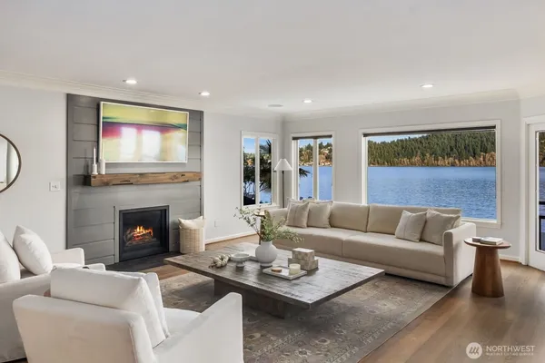 $4,649,000 | 14014 Riviera Place Northeast, Seattle, WA 98125