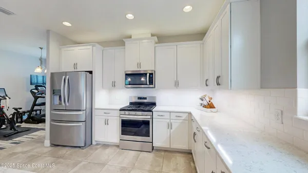 $869,900 | 7553 Poulicny Lane, Melbourne, FL 32940