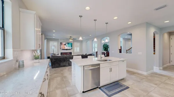$869,900 | 7553 Poulicny Lane, Melbourne, FL 32940