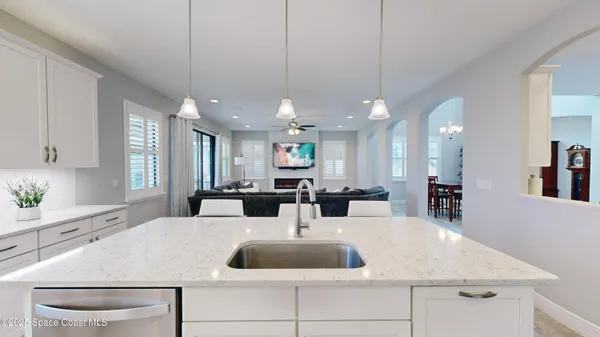 $869,900 | 7553 Poulicny Lane, Melbourne, FL 32940