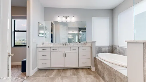 $869,900 | 7553 Poulicny Lane, Melbourne, FL 32940