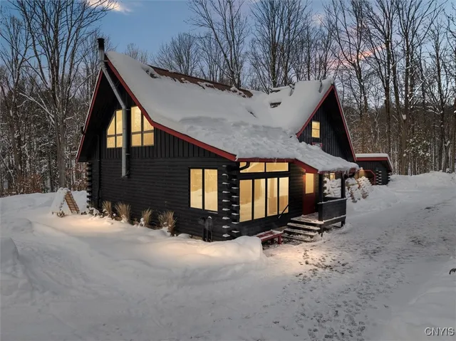 $749,000 | 3595 Military Road, Newport, NY 13416