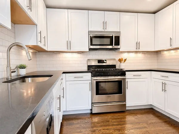 $3,600 | 154 Gold Street, Unit 3, Boston, MA 02127