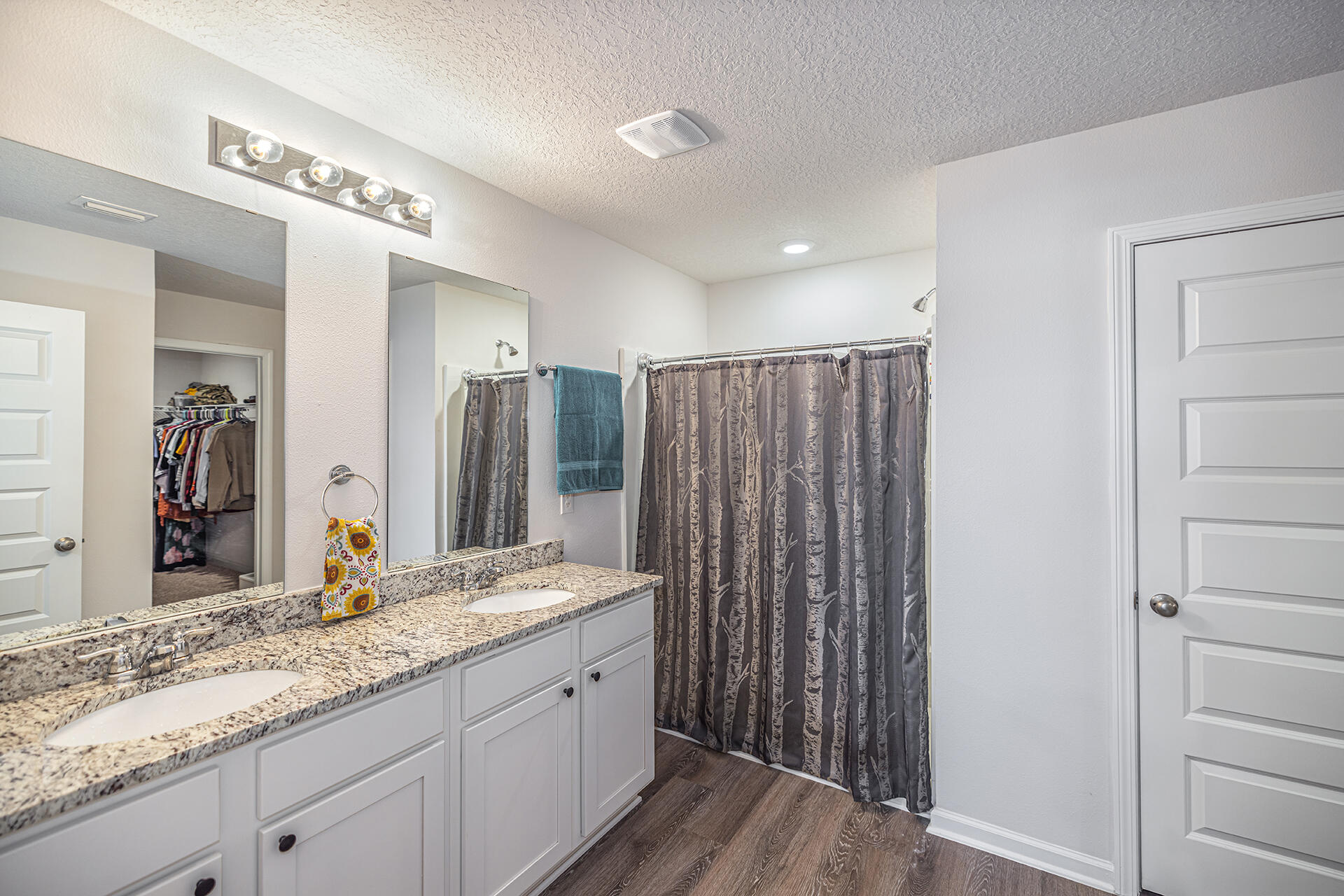 4656 Honor Guard Way Crestview, FL 32539 - Photo 13 of 28 21