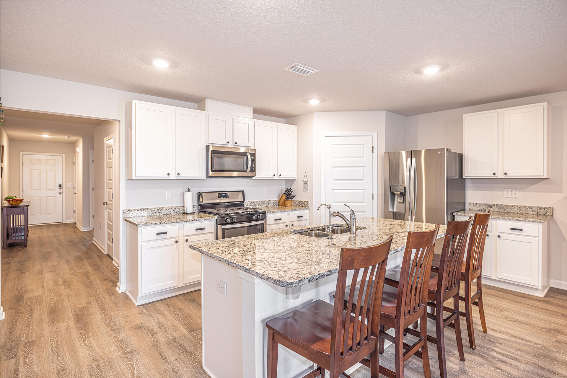 4656 Honor Guard Way Crestview, FL 32539 - Photo 7 of 28 15