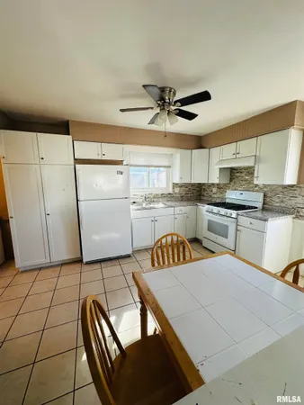 $139,000 | 1130 Sunset Drive, East Peoria, IL 61611