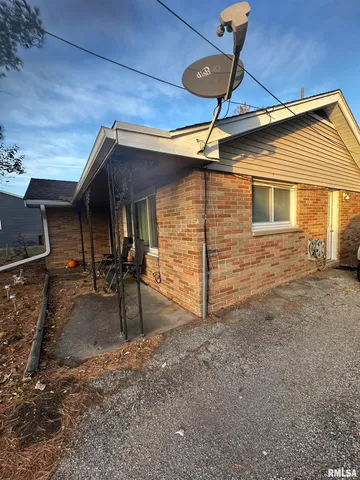 $139,000 | 1130 Sunset Drive, East Peoria, IL 61611