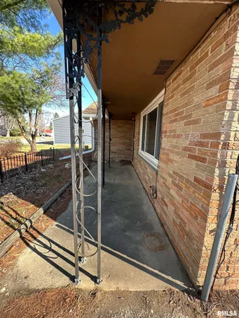 $139,000 | 1130 Sunset Drive, East Peoria, IL 61611