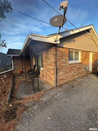 $139,000 | 1130 Sunset Drive, East Peoria, IL 61611