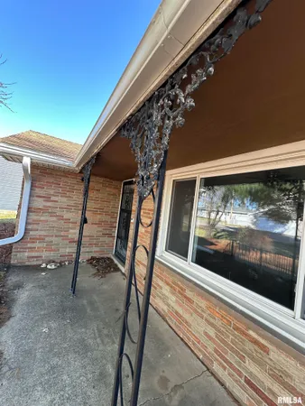 $139,000 | 1130 Sunset Drive, East Peoria, IL 61611